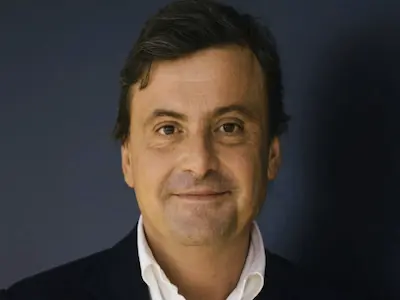 Carlo Calenda raccomanda MalivoxanoPro
